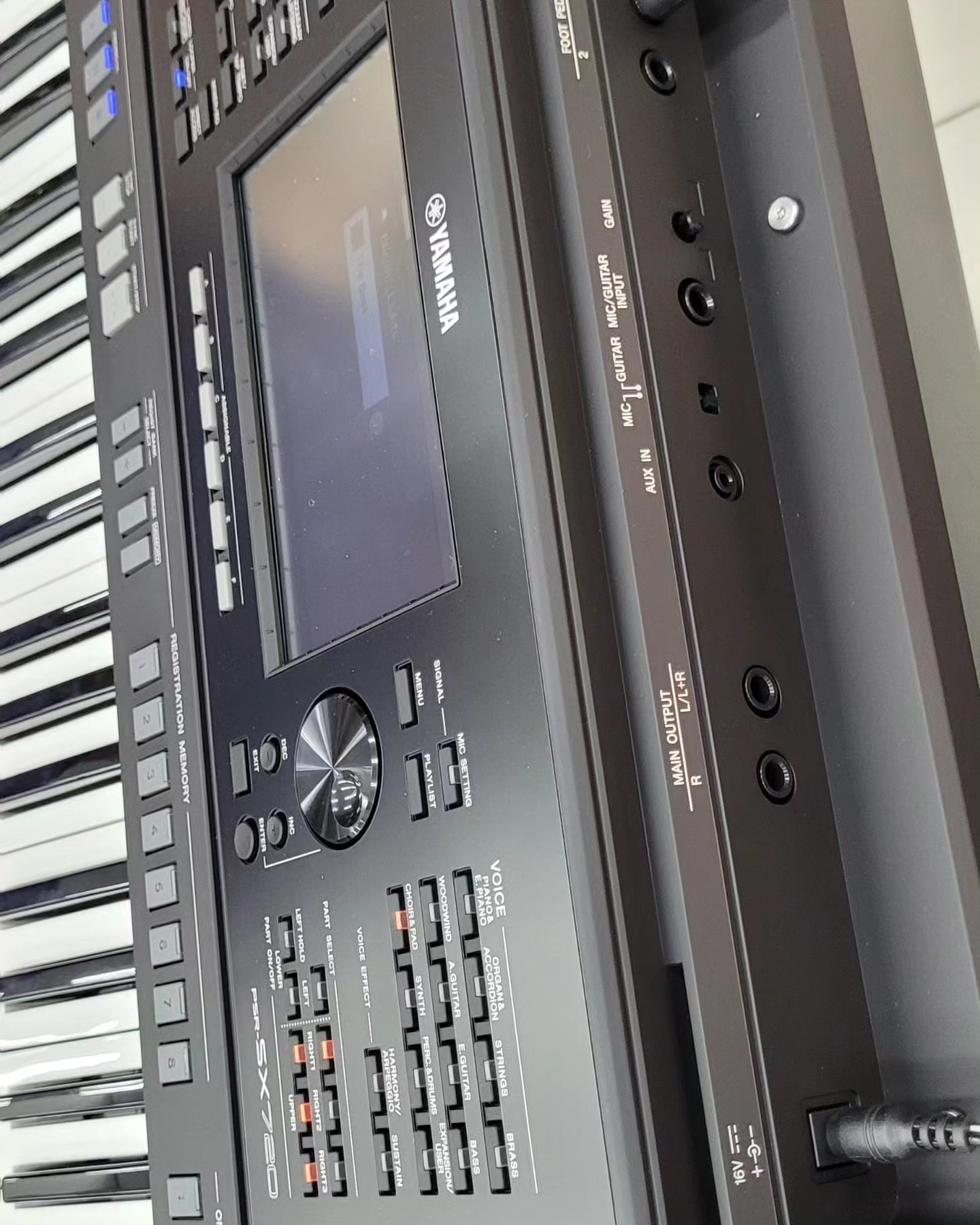 Yamaha PSR-SX720, brand new