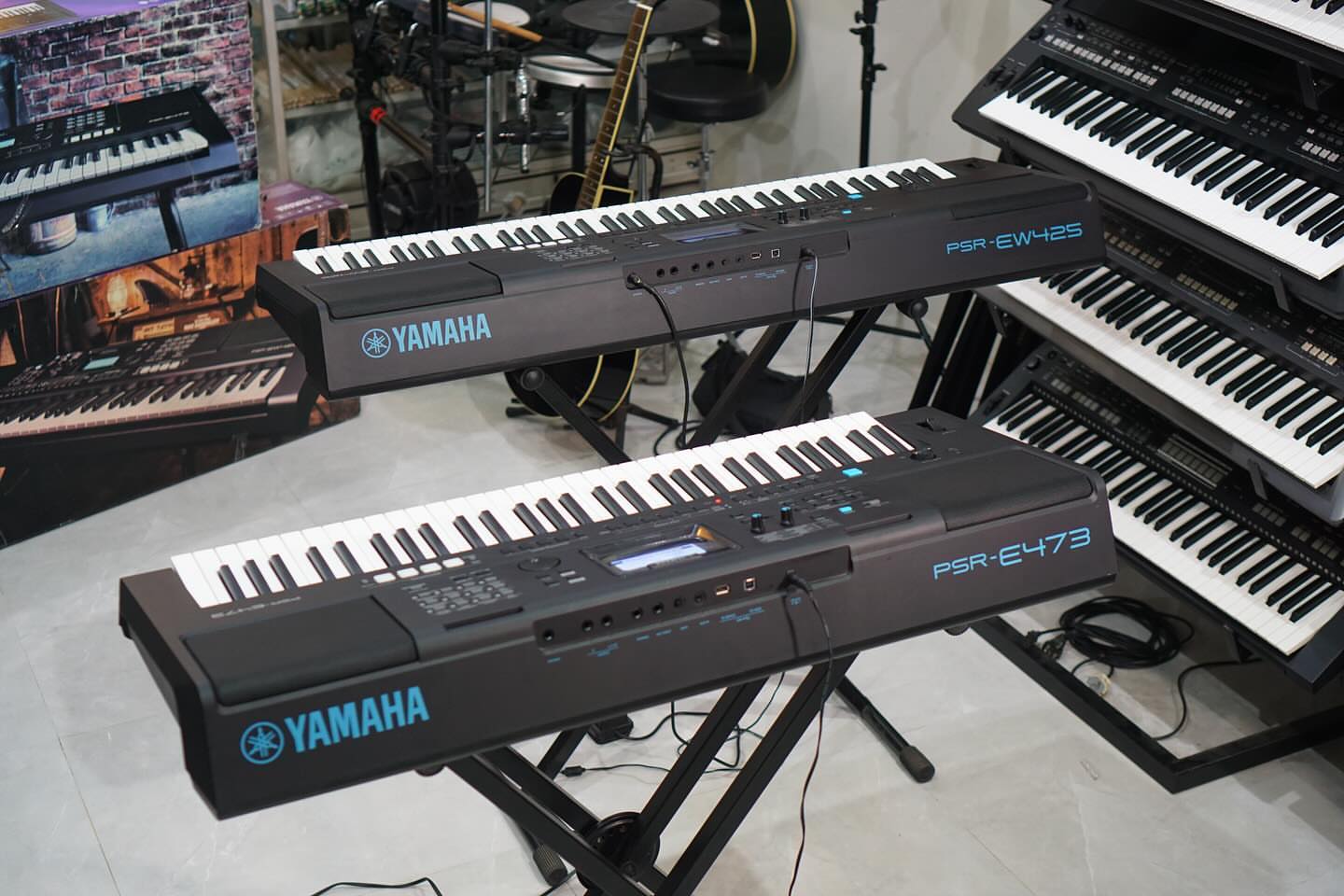 Yamaha PSR-E473, brand new